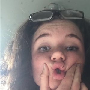 Meet your Posher, Kaylie